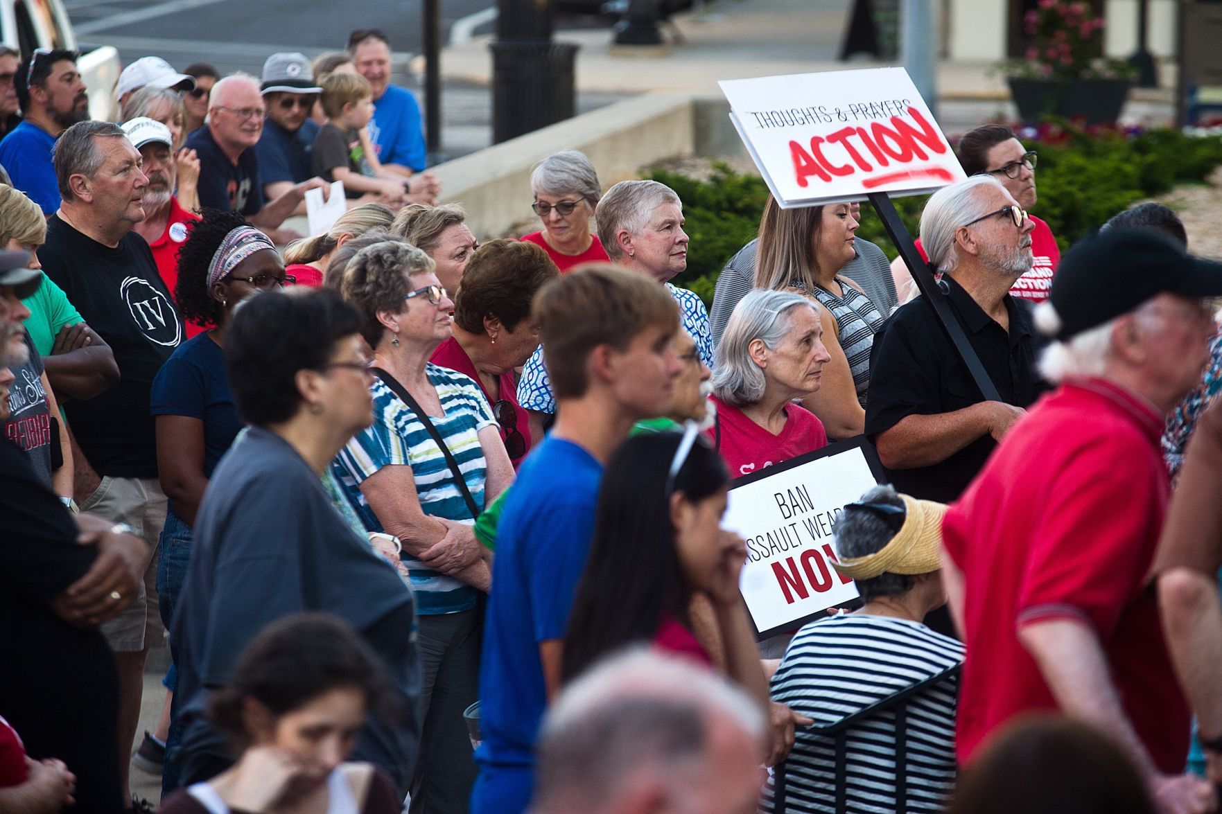 080819-blm-loc-7momsrally